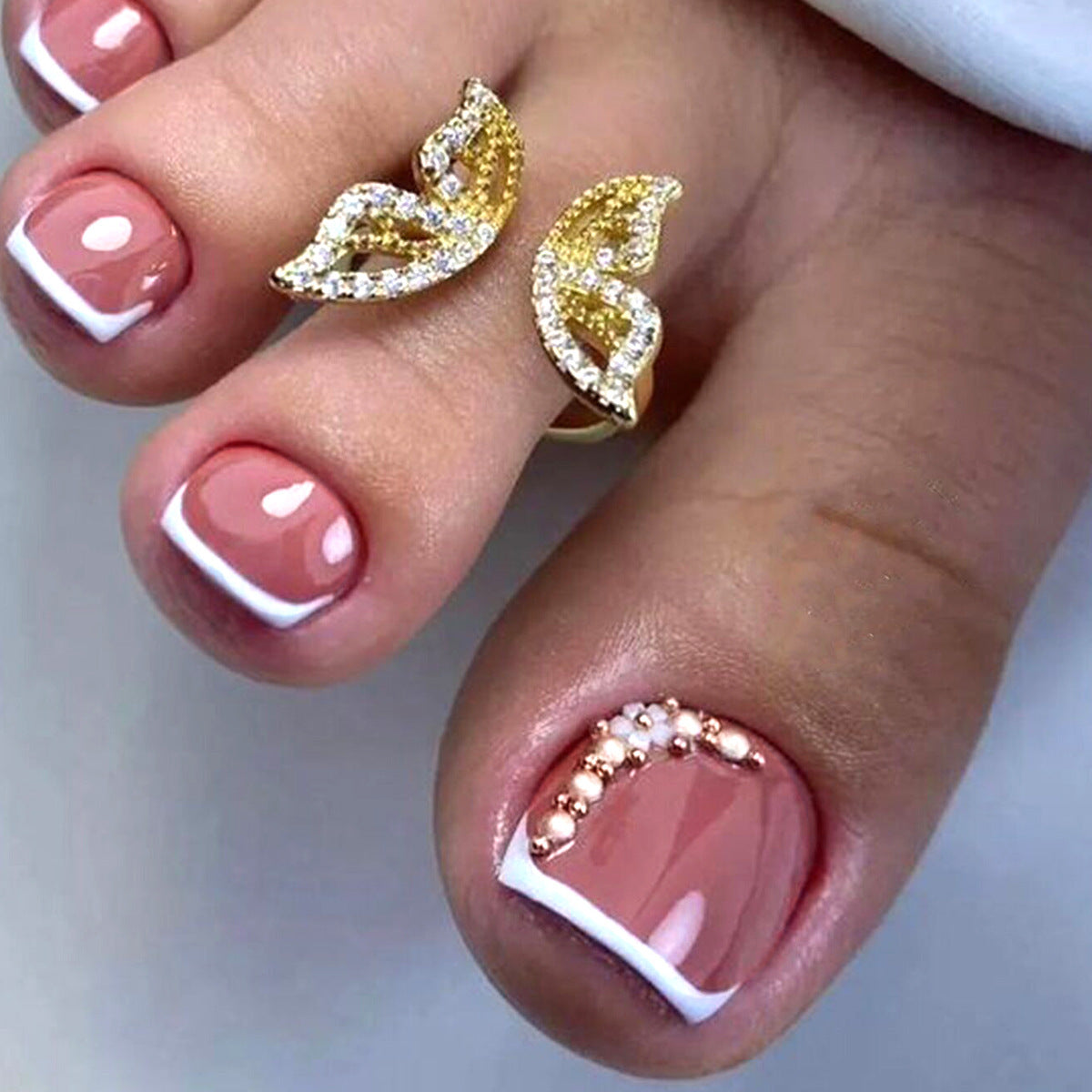 Glamorous Beach Bliss Square Short Beige and White Press On Nail Set with Sparkling Accent Details