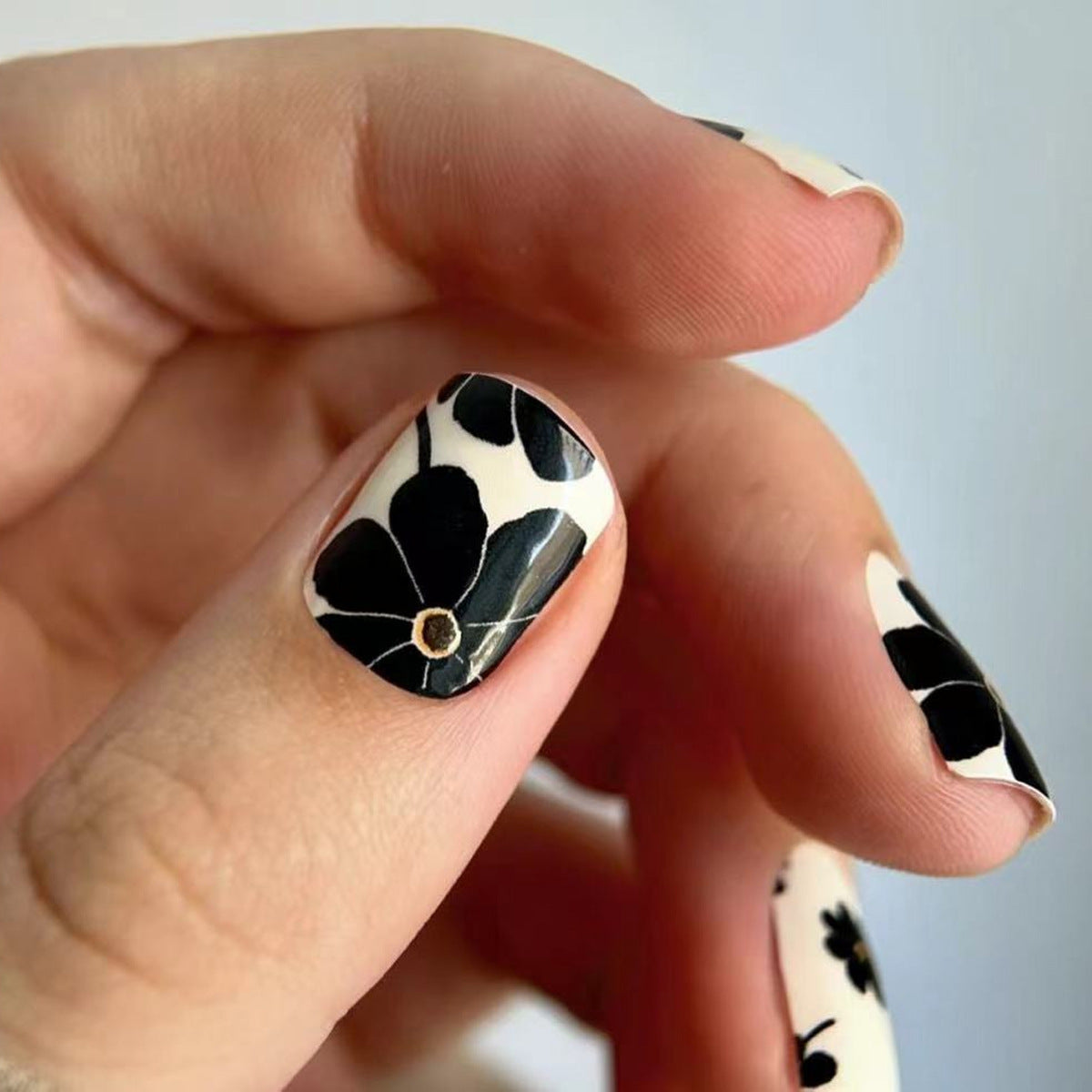 Elegant Monochrome Short Square Black and White Floral Press On Nails