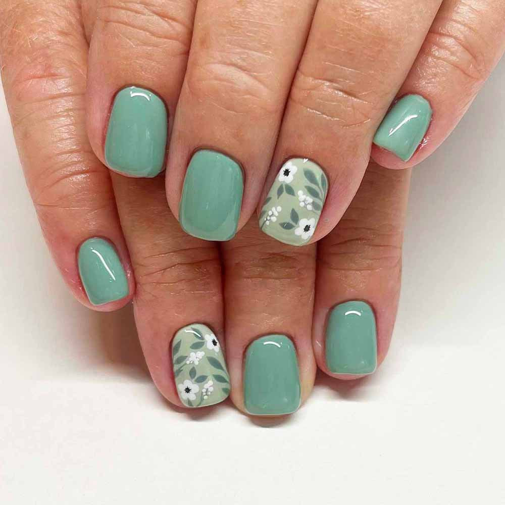 Botanical Bliss Short Square Green Press On Nail Set with Floral Accent Design