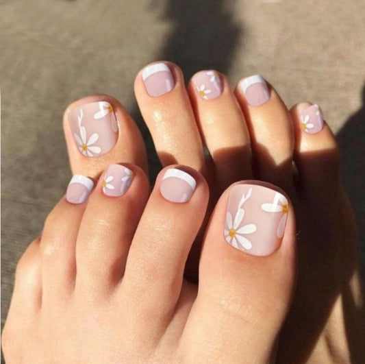 Spring Blossom Short Round Lavender Press On Toenail Set with Daisy Accents