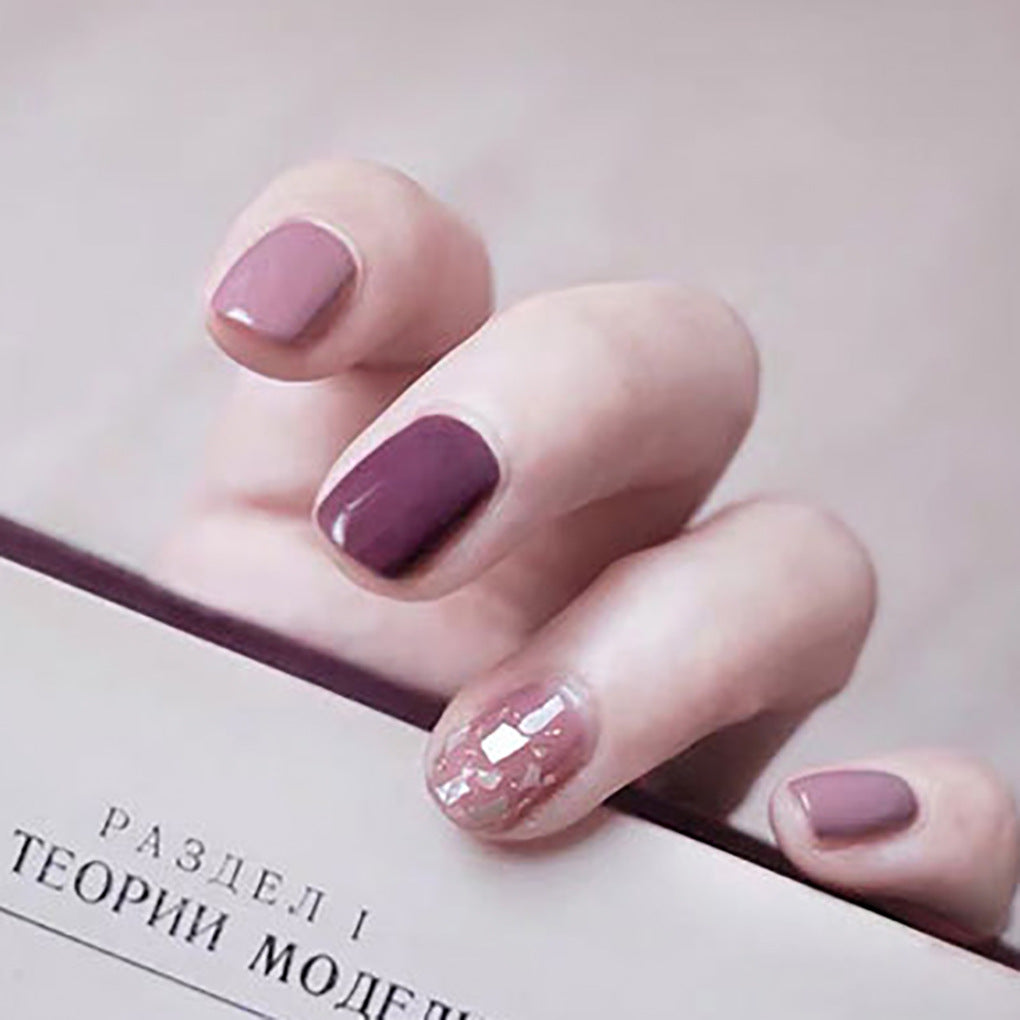 Vintage Elegance Short Round Mauve Press On Nails with Geometric Accent Design