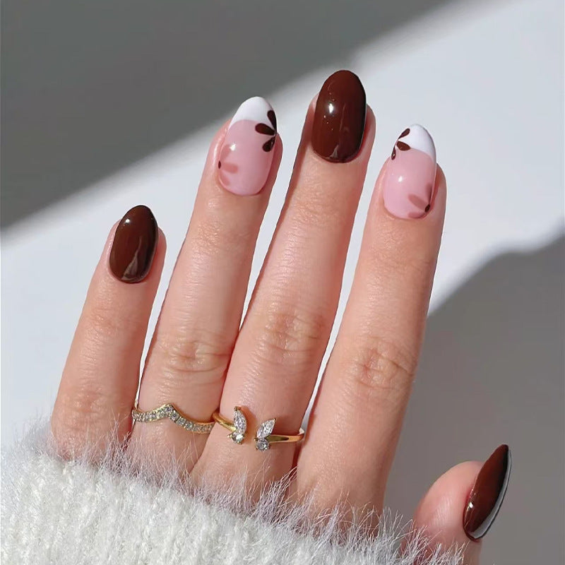 Lovely Petal Elegance Short Round Brown and Pink Gradient Nails with Charming Floral Design