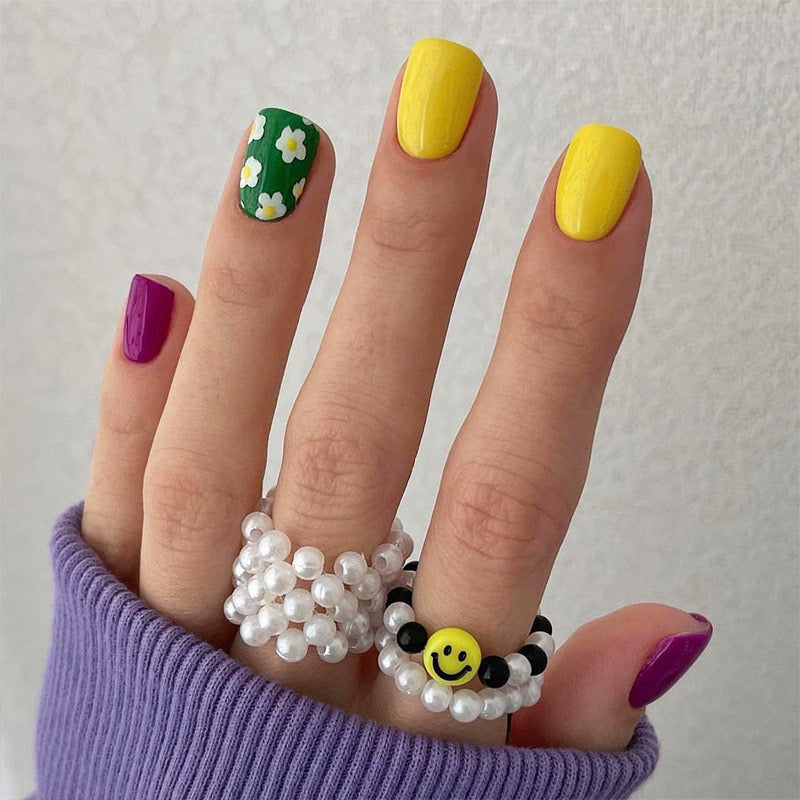 Feeling Funky Medium Square Yellow Spring Press On Nails