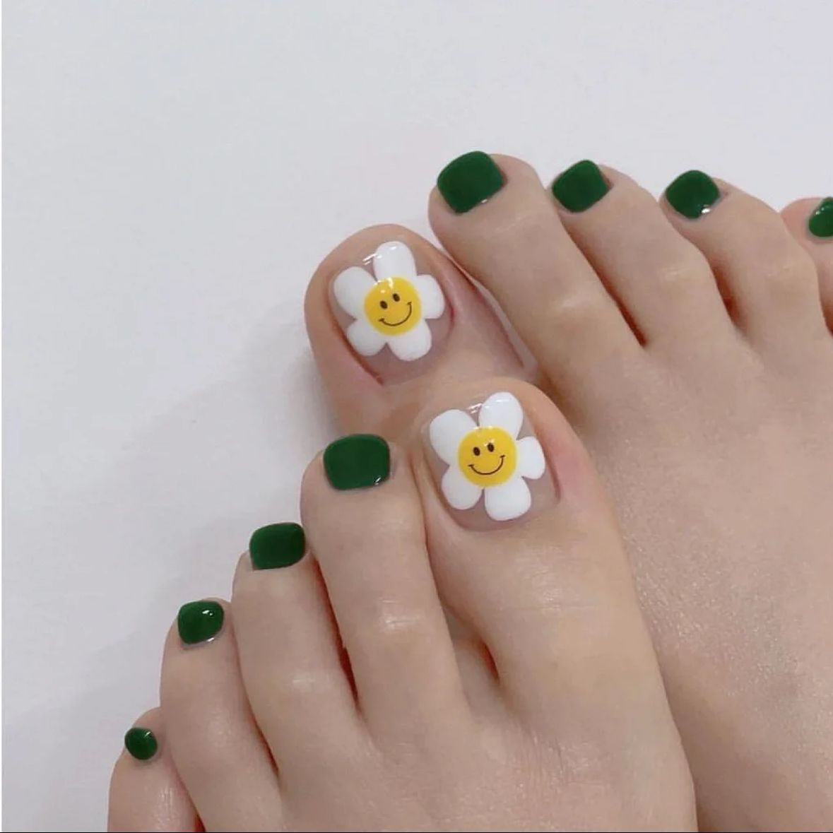 Daisy Plant Cute Green Press On Toenails