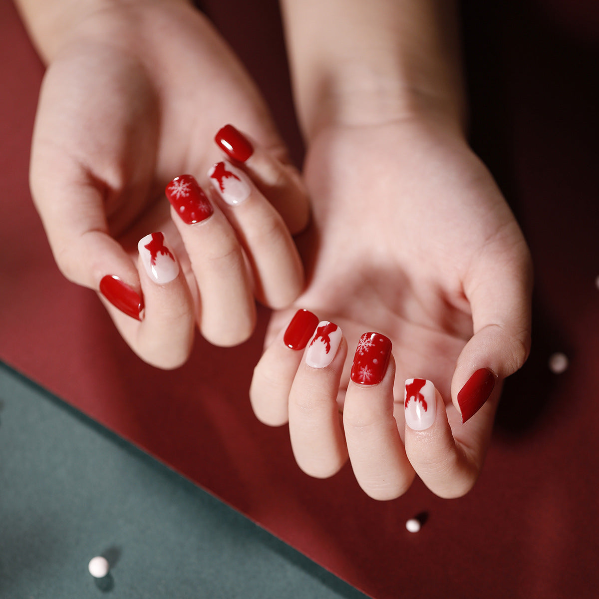 Winter Wonderland Short Square Burgundy and White Snowflake Design Press On Nail Set