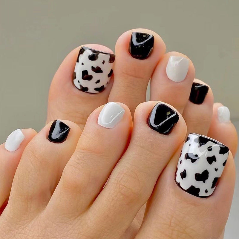 Farm Gig Animal Pattern Black Press On Toenails