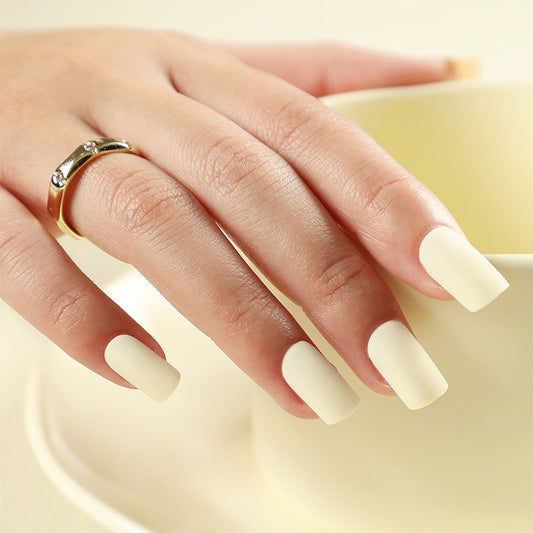 Elegant Ivory Medium Squoval Matte Press On Nail Set for Effortless Chic Style