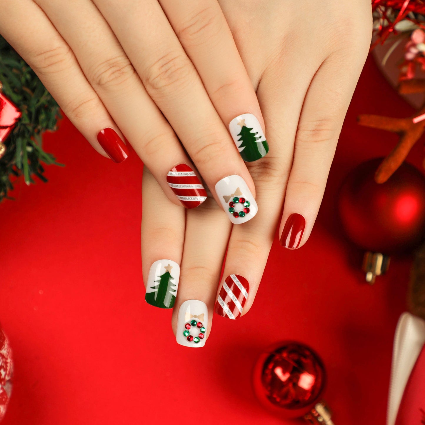 Decorating Dash Short Squoval Red Holiday Press On Nails