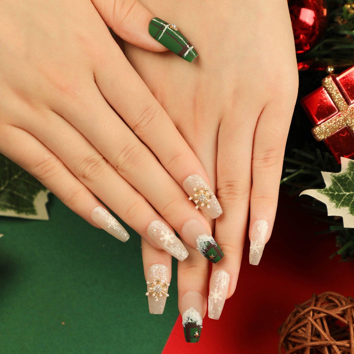 Snowflake Glam Long Coffin Gold Winter Press On Nails