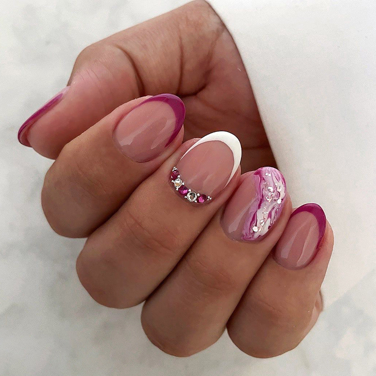 Princess Layla Short Round Pink Marble Press On Nails