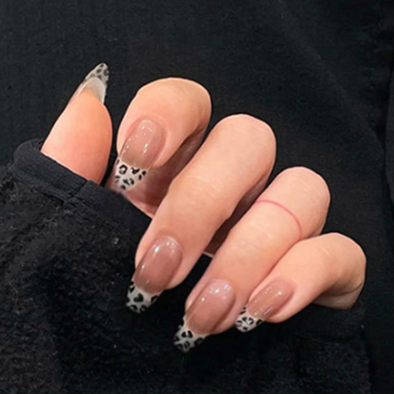 Stay Hidden Medium Coffin White Leopard Press On Nails