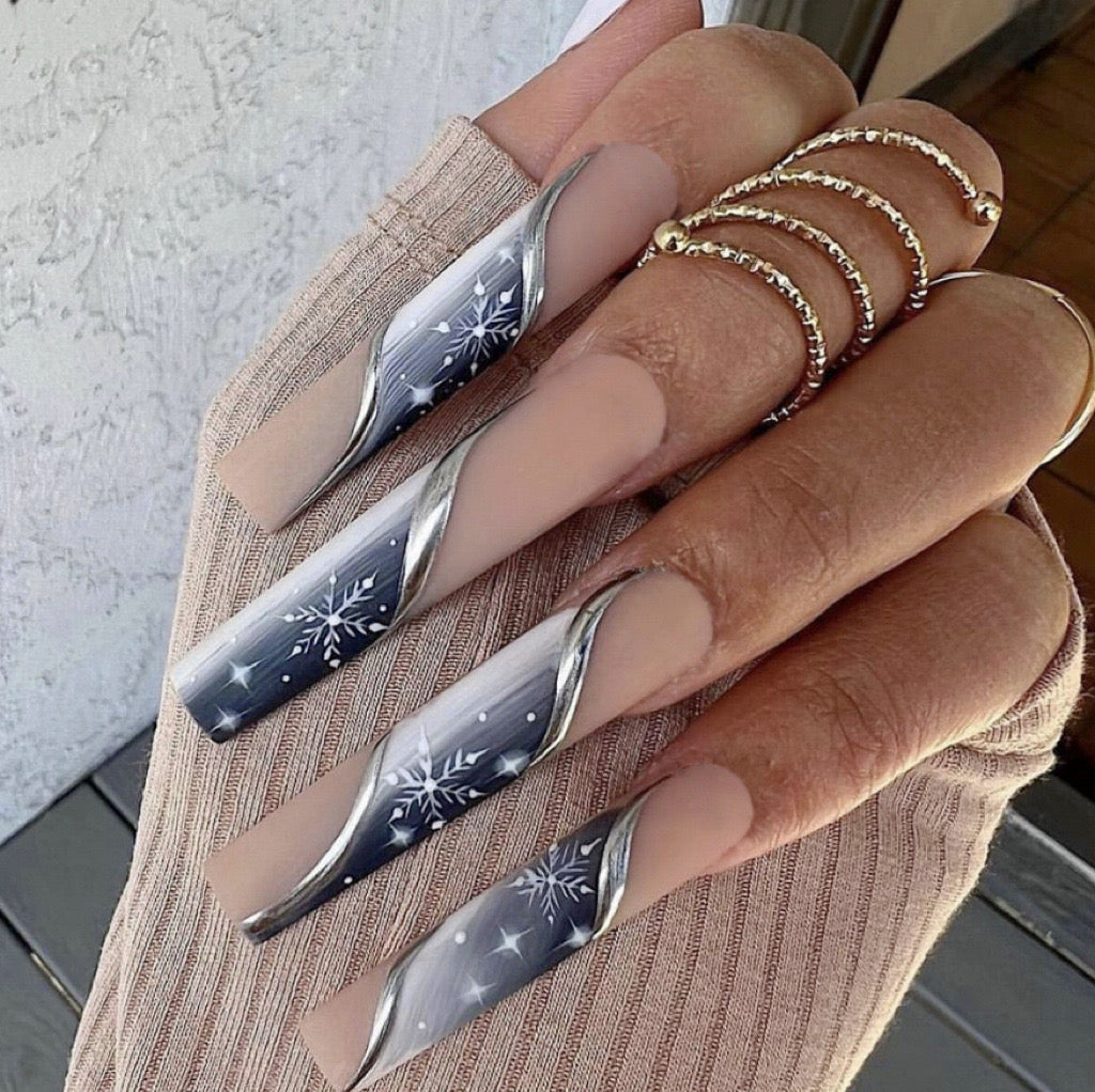 Winter Elegance Extra Long Coffin Press-On Nails in Gradient Gray with Snowflake Design