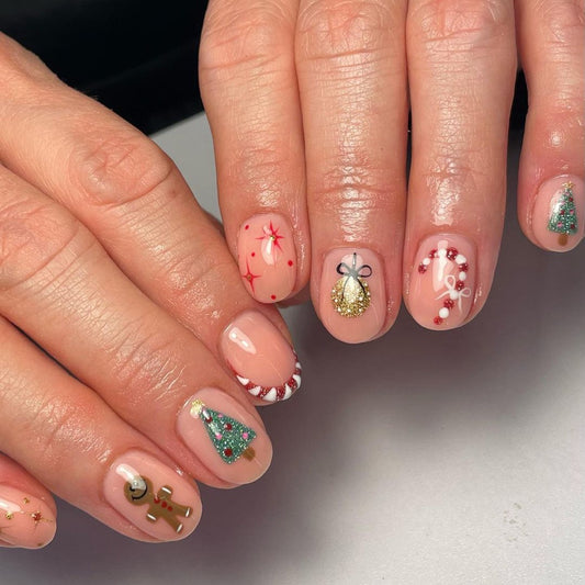 Decorating For The Holidays Short Round Beige Winter Press On Nails