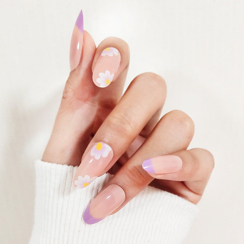 Daisy Delight Medium Oval Press On Nail Set, Beige with Lilac Tips and Floral Accents