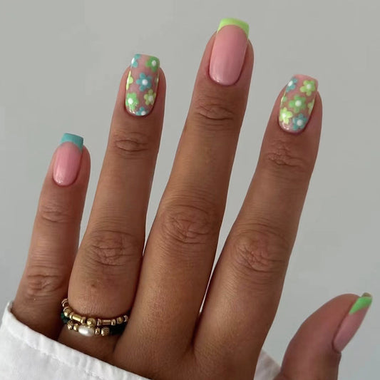 Sensitive Flowers Medium Square Green Floral Press On Nails