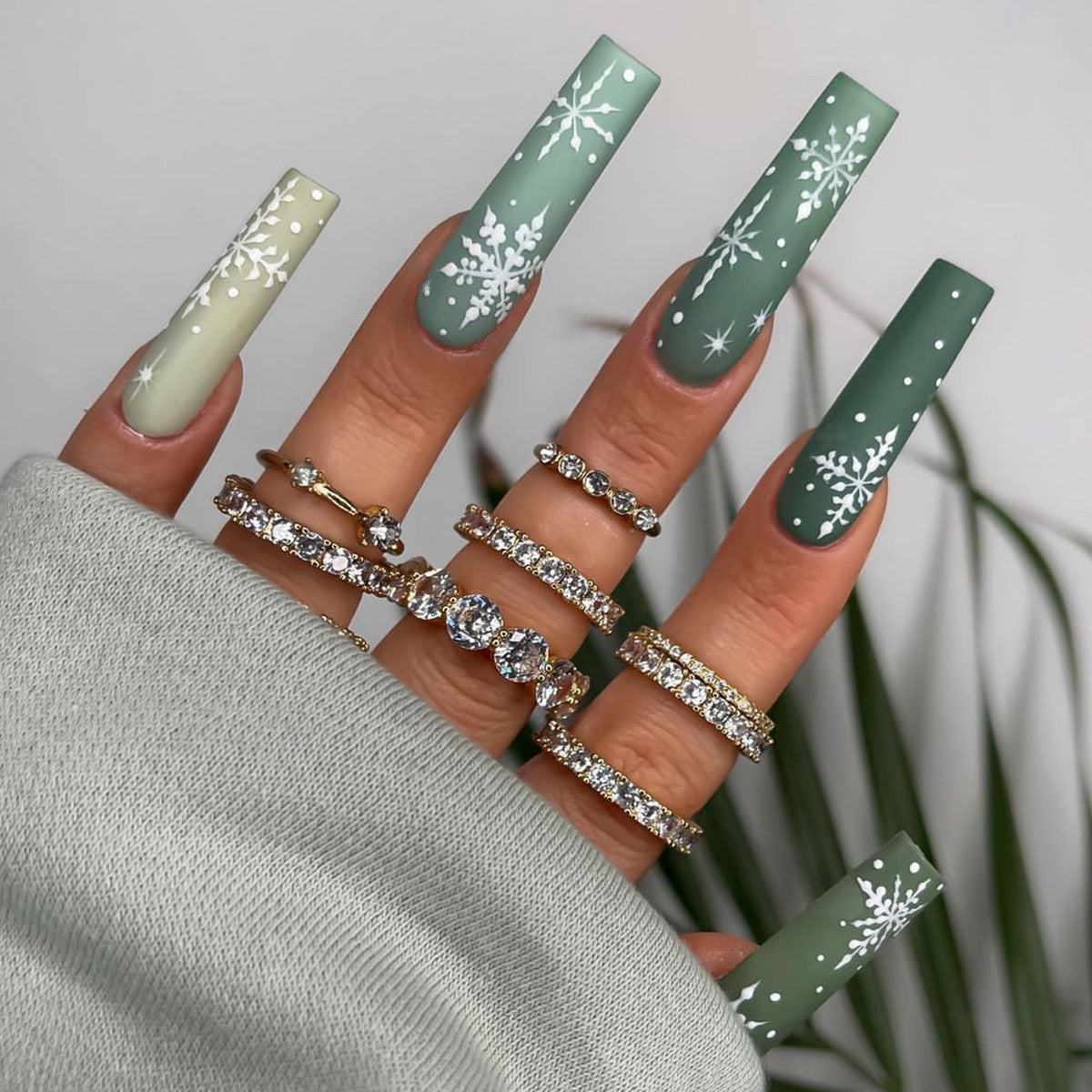 Winter Wonderland Extra Long Coffin Ombre Green with Snowflake Design Press On Nail Set