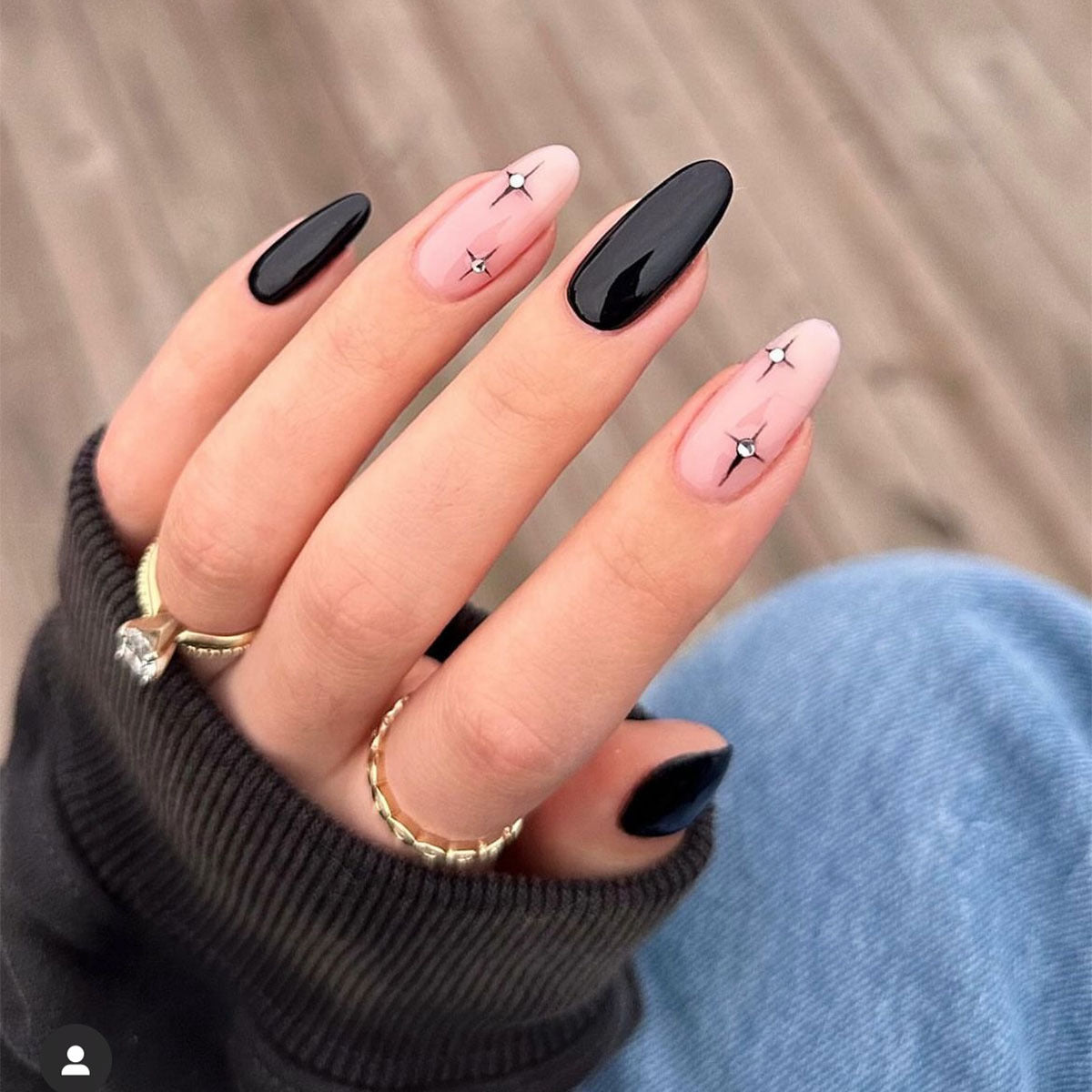 Elegant Evening Long Oval Black and Blush Press On Nails with Delicate Star Accents