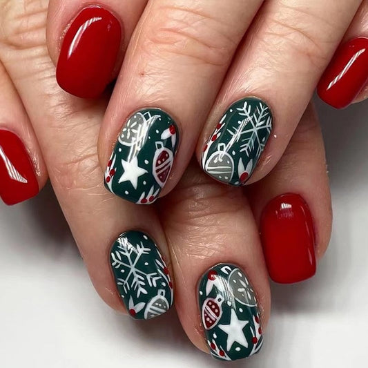 Ornamental Sweater Short Squoval Green Holiday Press On Nails